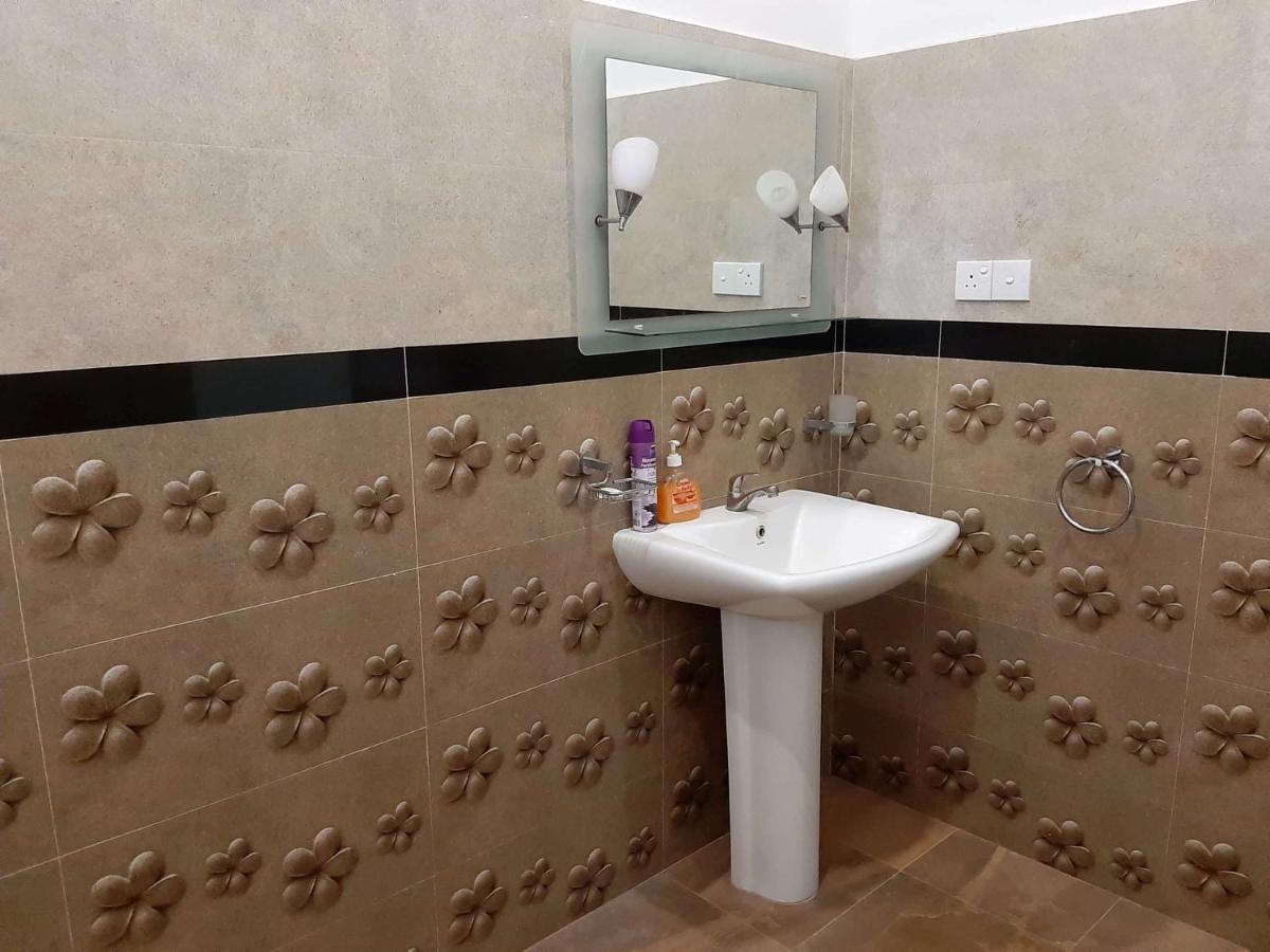 Julia Safari Inn Tissamaharama Zewnętrze zdjęcie